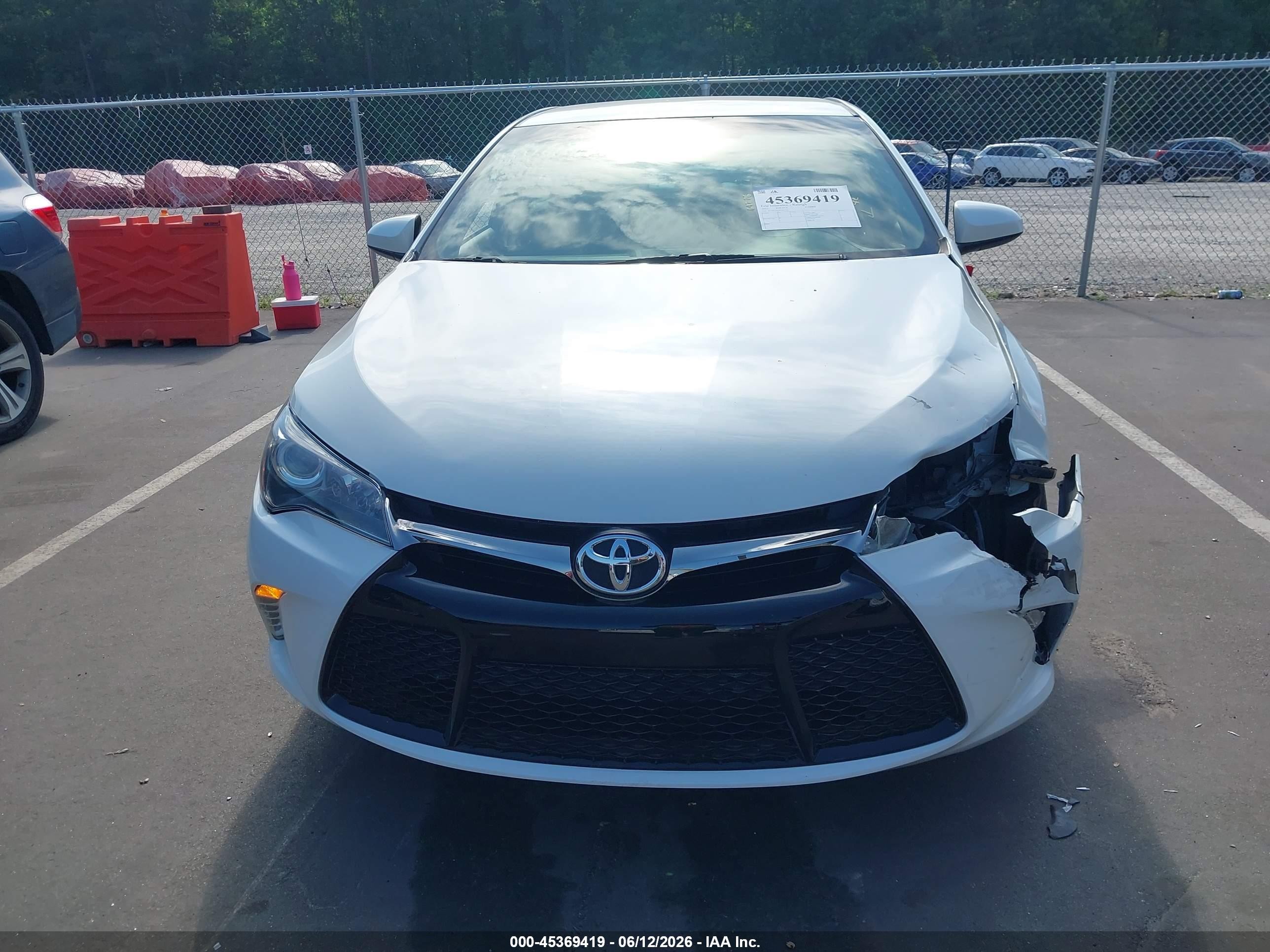2015 Toyota Camry Se White vin: 4T1BF1FK9FU085522