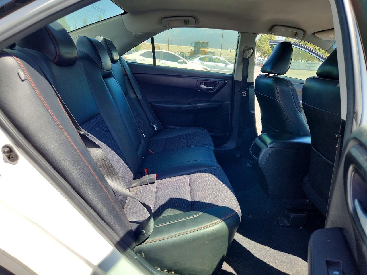 2015 Toyota Camry Se White vin: 4T1BF1FK9FU099159