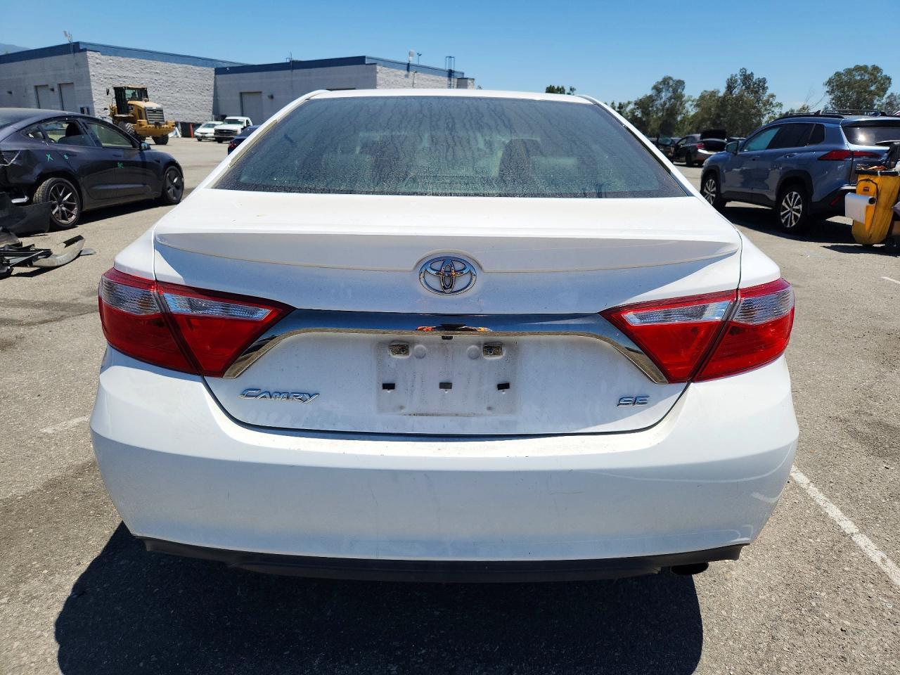 2015 Toyota Camry Se White vin: 4T1BF1FK9FU099159