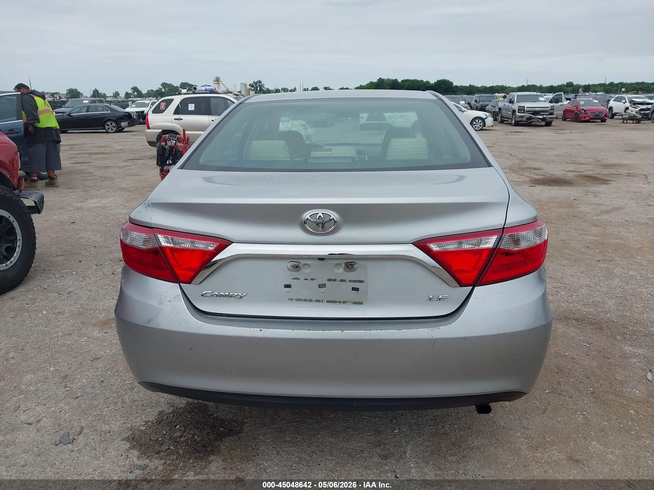 2015 Toyota Camry Le Серый vin: 4T1BF1FK9FU100326