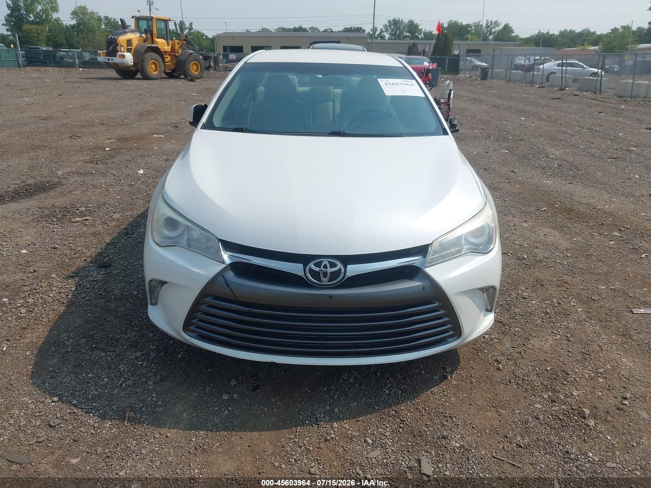 2015 Toyota Camry Xle White vin: 4T1BF1FK9FU101461