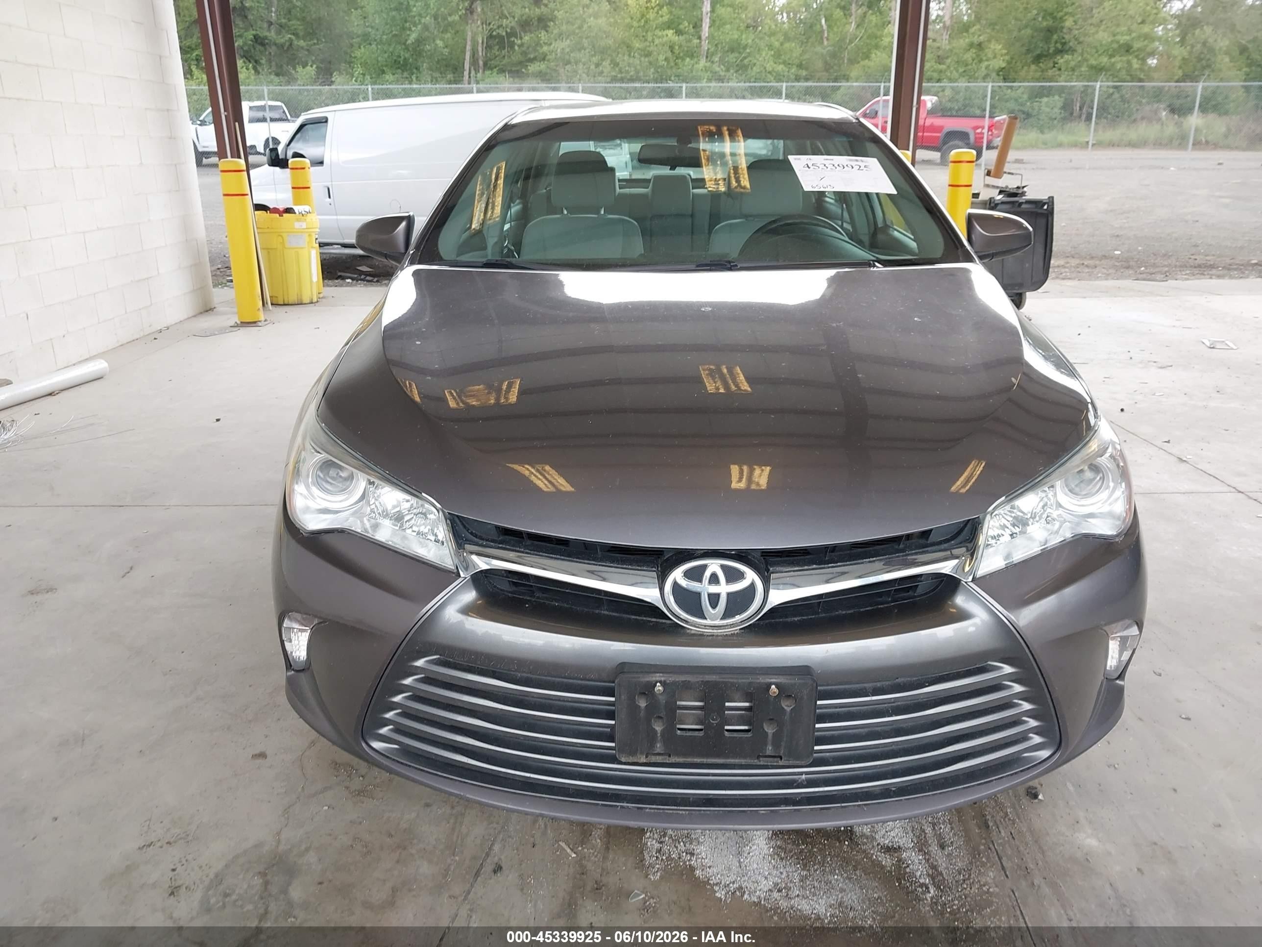 2015 Toyota Camry Le Серый vin: 4T1BF1FK9FU105154