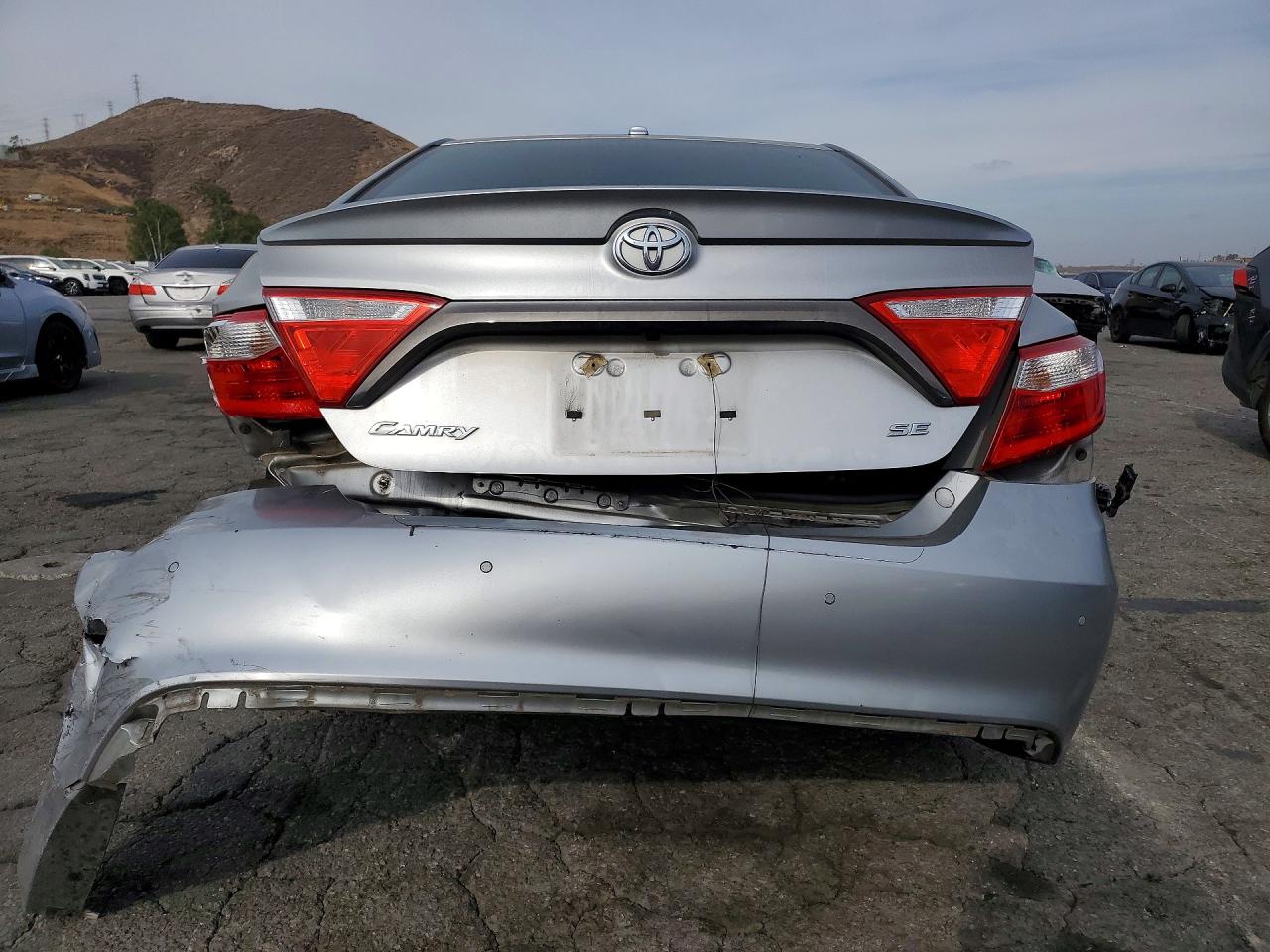 2015 Toyota Camry Se Silver vin: 4T1BF1FK9FU108152
