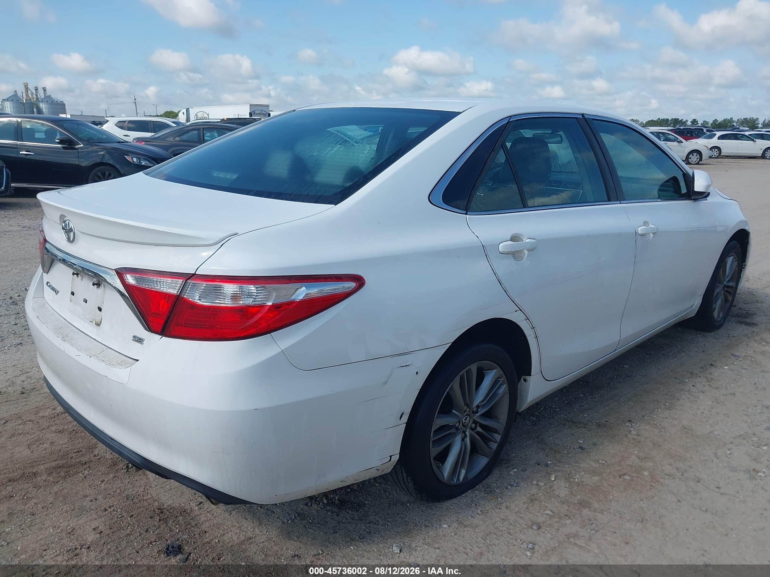 2015 Toyota Camry Se White vin: 4T1BF1FK9FU475620