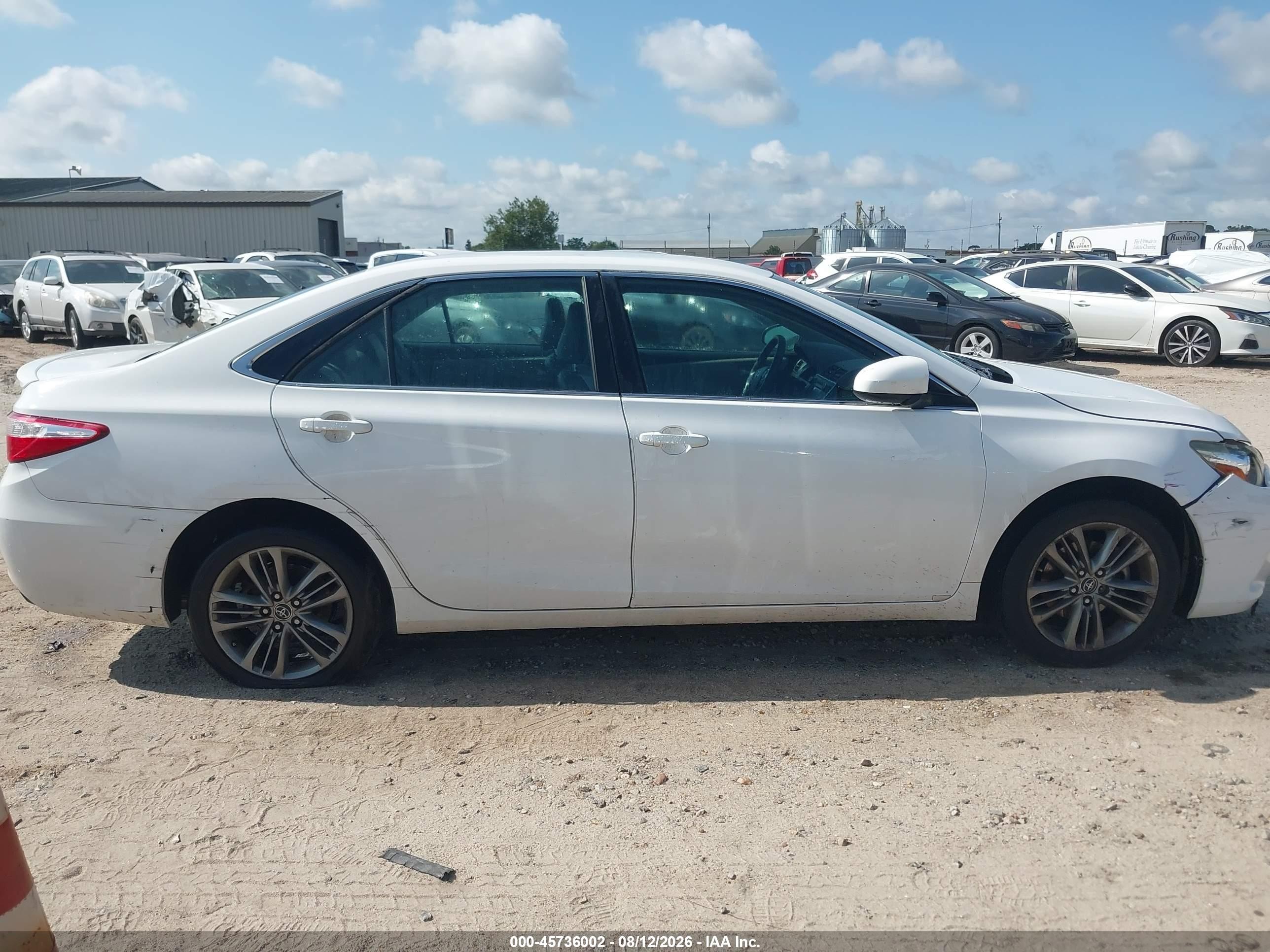 2015 Toyota Camry Se White vin: 4T1BF1FK9FU475620