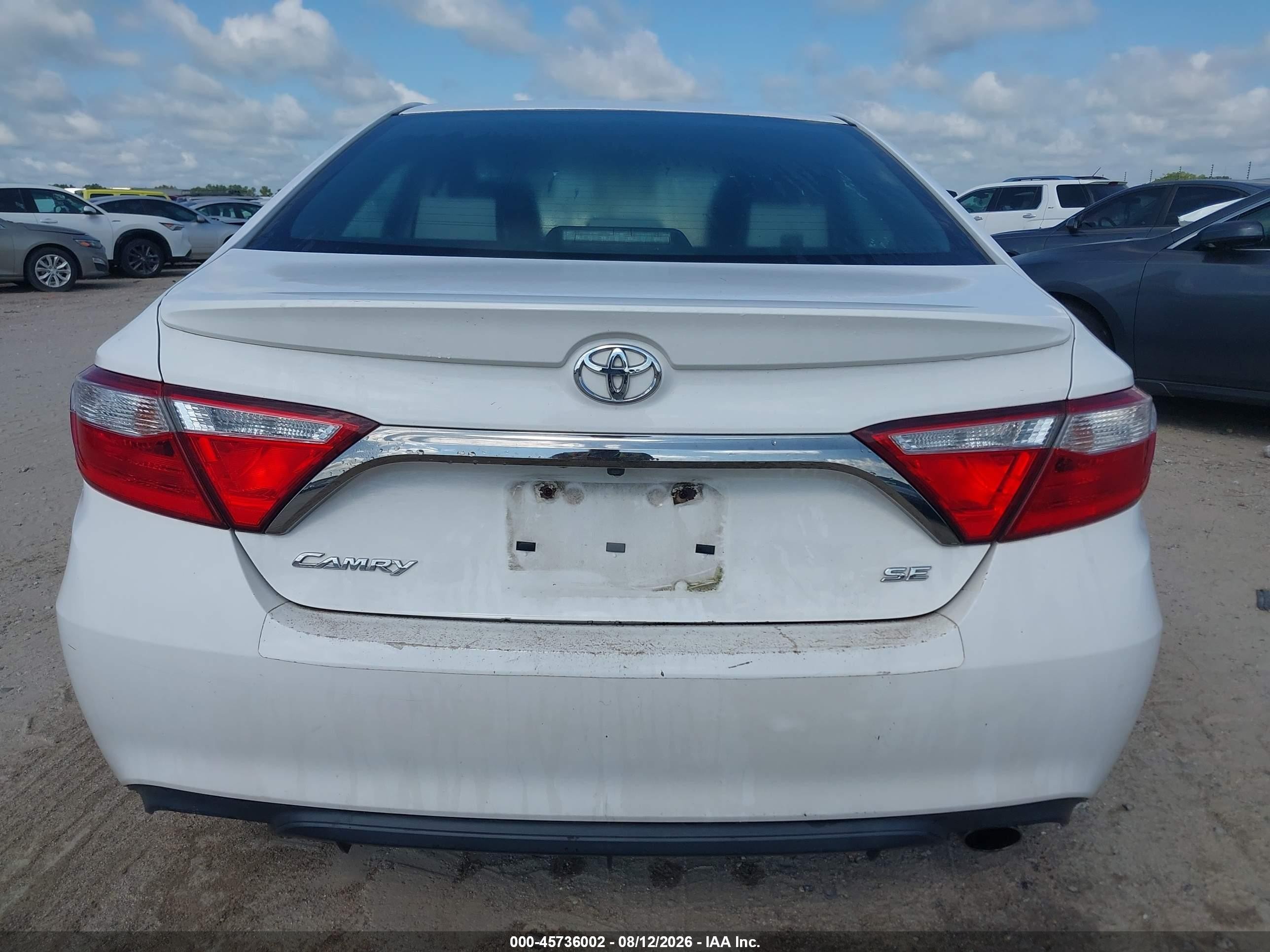 2015 Toyota Camry Se White vin: 4T1BF1FK9FU475620