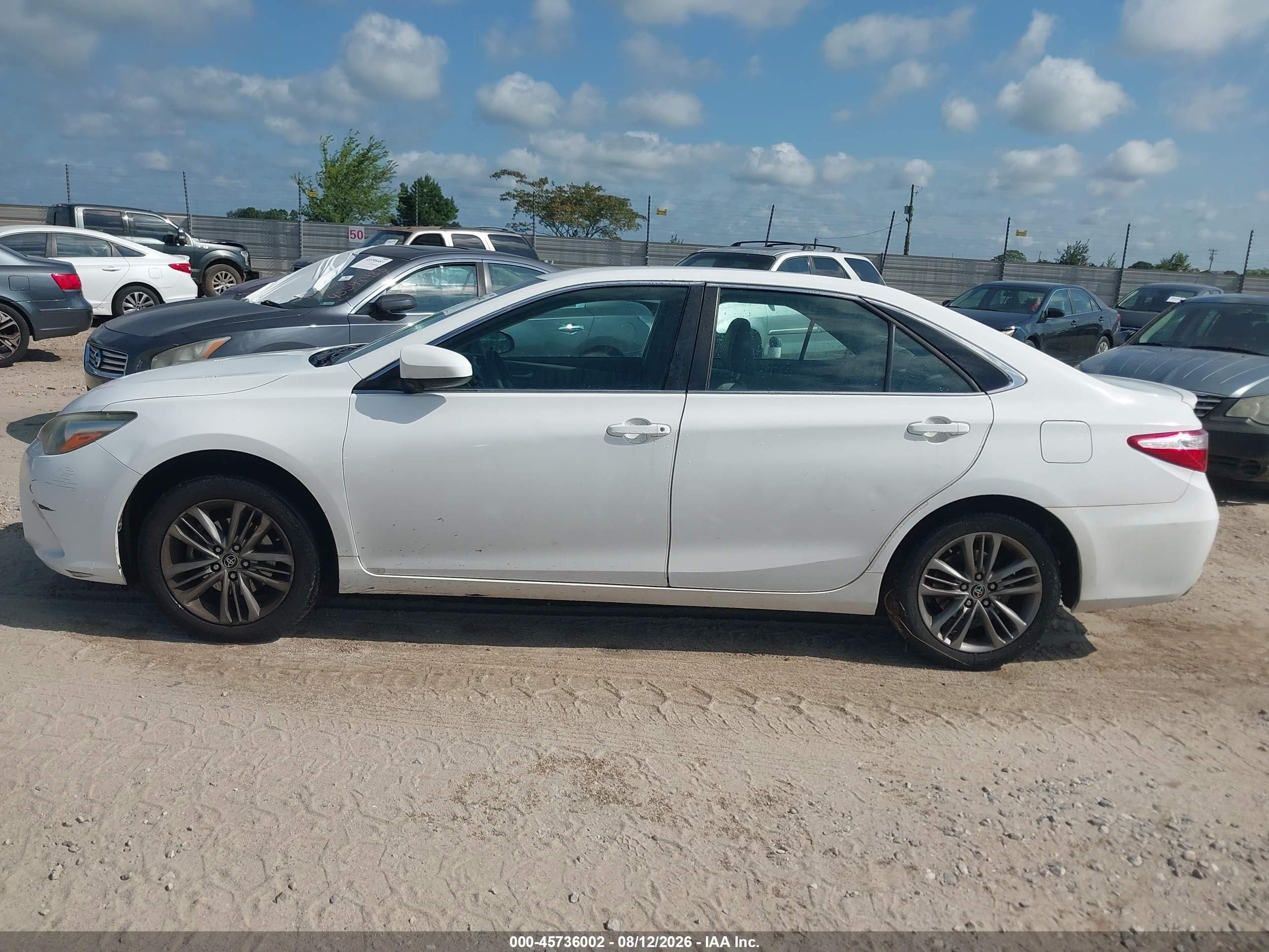 2015 Toyota Camry Se White vin: 4T1BF1FK9FU475620