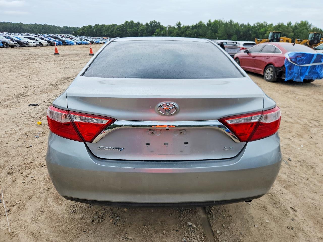 2015 Toyota Camry Le Silver vin: 4T1BF1FK9FU481417