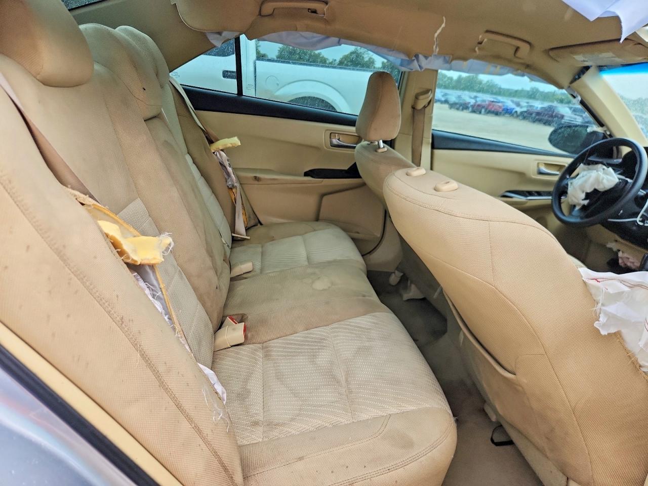 2015 Toyota Camry Le Silver vin: 4T1BF1FK9FU481417