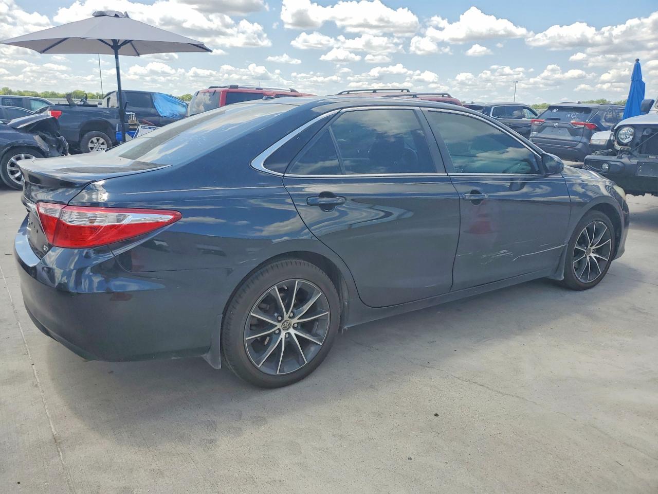 2015 Toyota Camry Xse Blue vin: 4T1BF1FK9FU485144