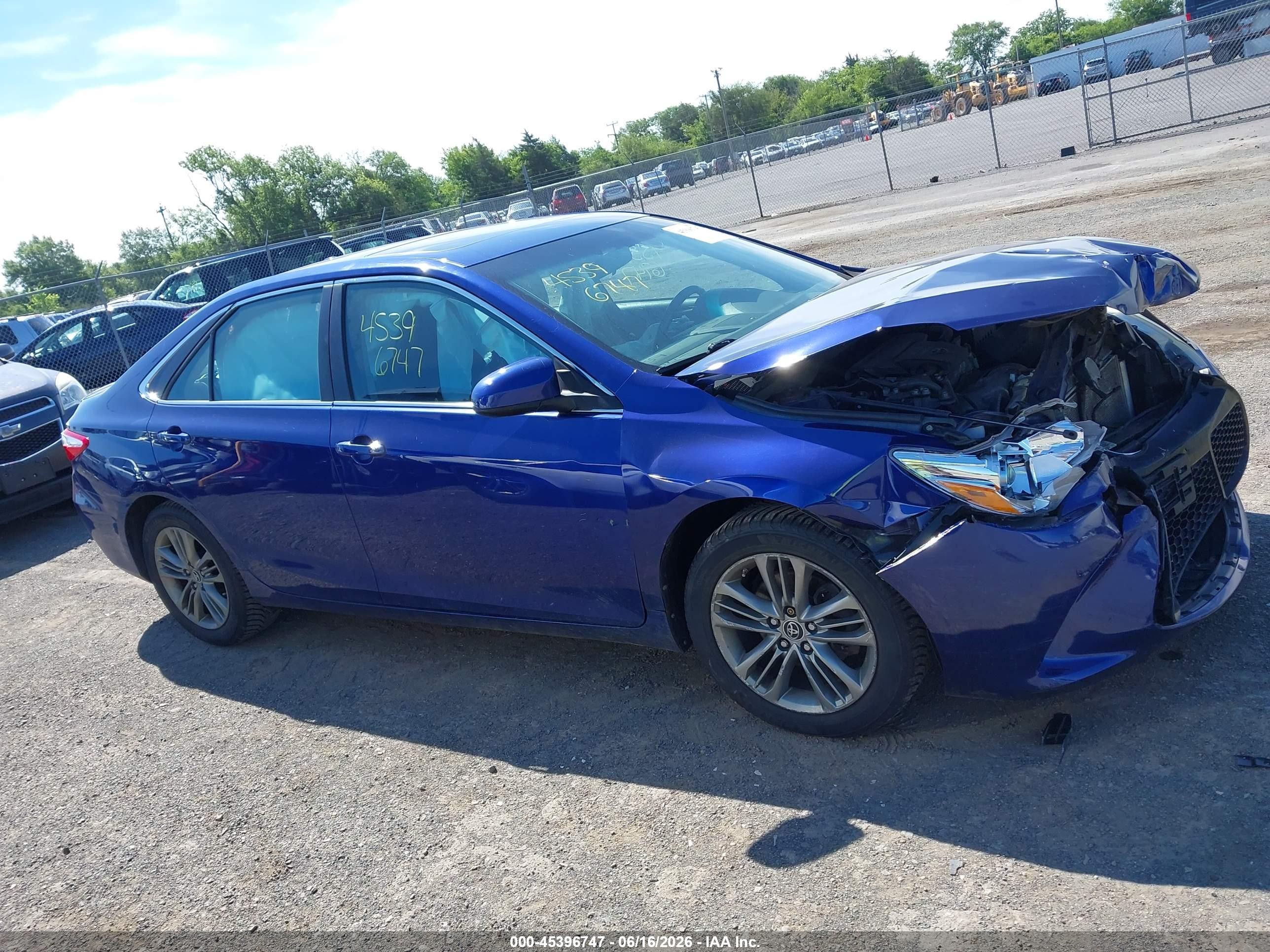 2015 Toyota Camry Se Blue vin: 4T1BF1FK9FU885592