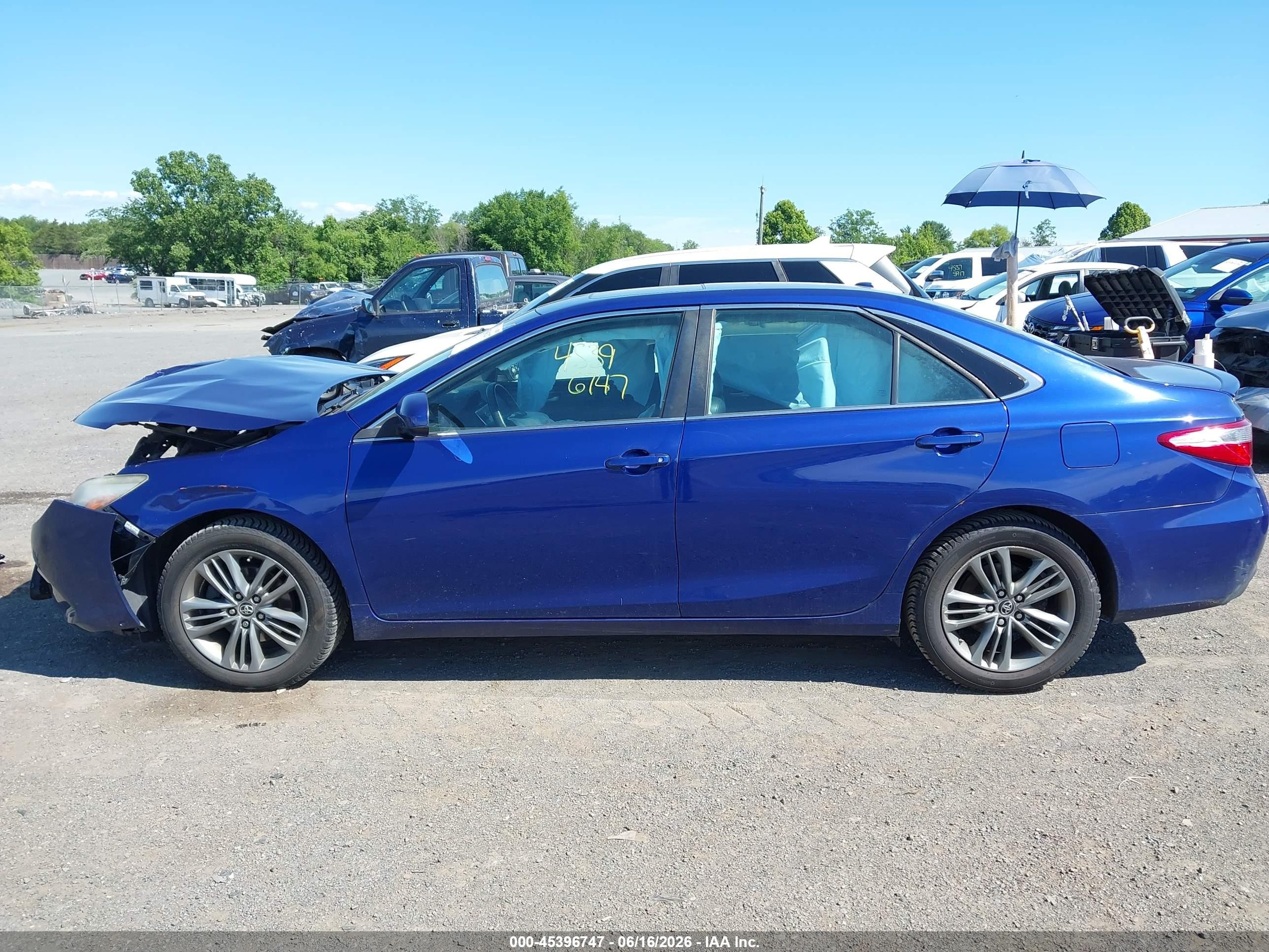 2015 Toyota Camry Se Blue vin: 4T1BF1FK9FU885592