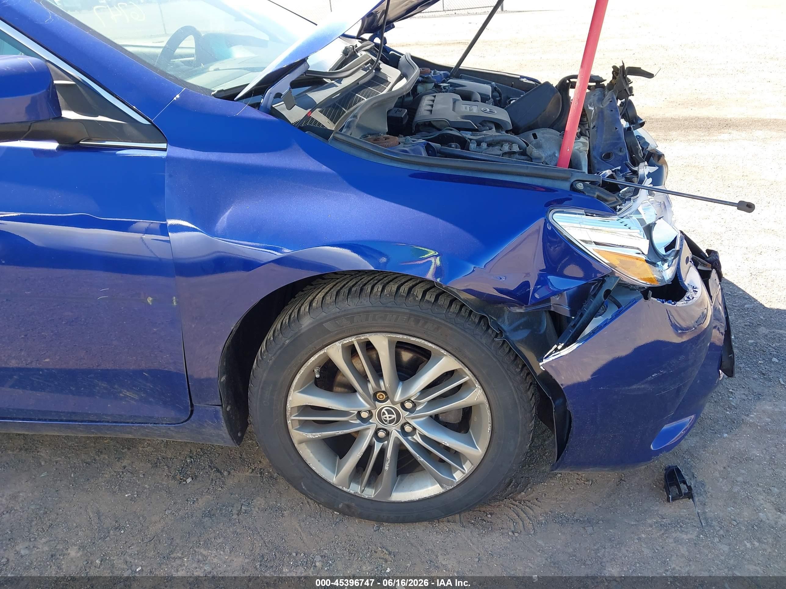 2015 Toyota Camry Se Blue vin: 4T1BF1FK9FU885592