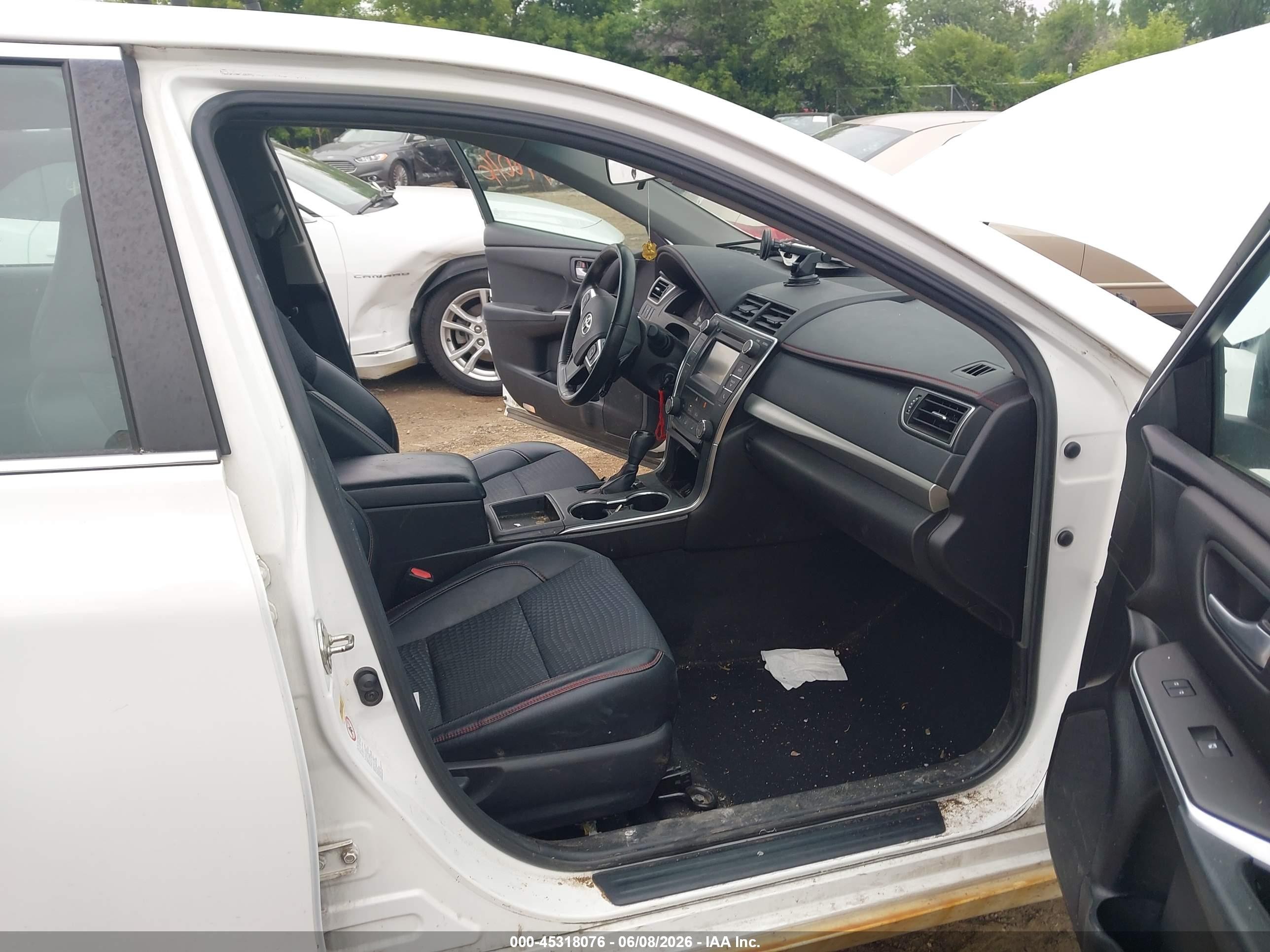 2015 Toyota Camry Se White vin: 4T1BF1FK9FU888928
