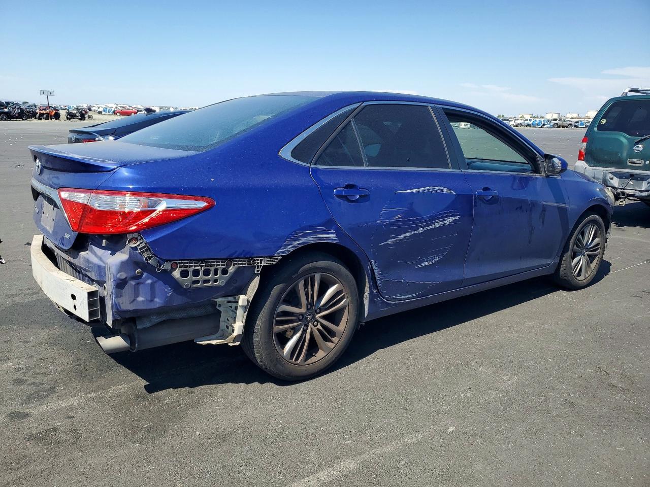 2015 Toyota Camry Se Blue vin: 4T1BF1FK9FU892316