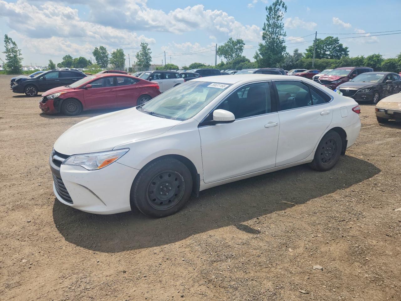 2015 Toyota Camry Le White vin: 4T1BF1FK9FU894941