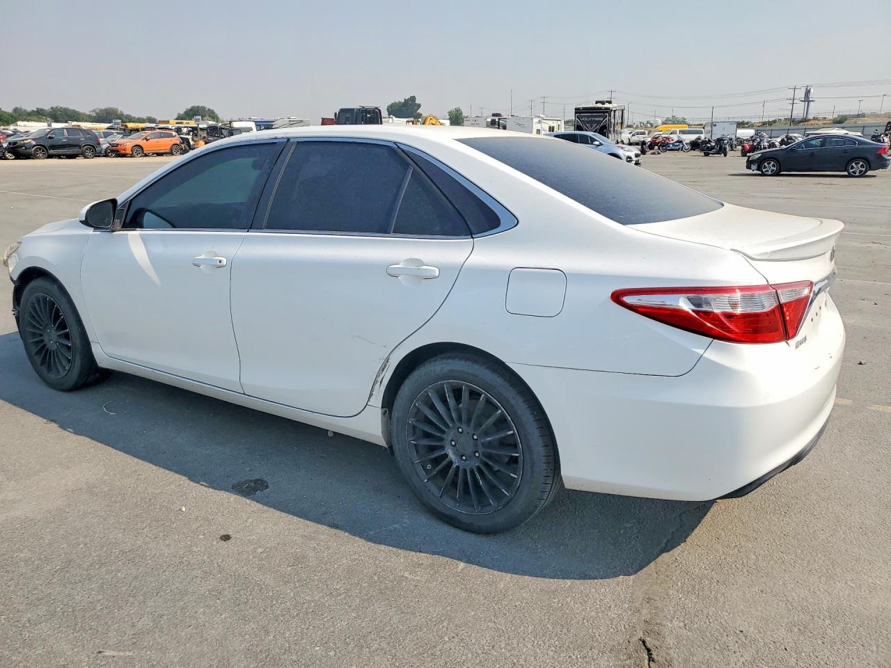 2015 Toyota Camry Se White vin: 4T1BF1FK9FU896785