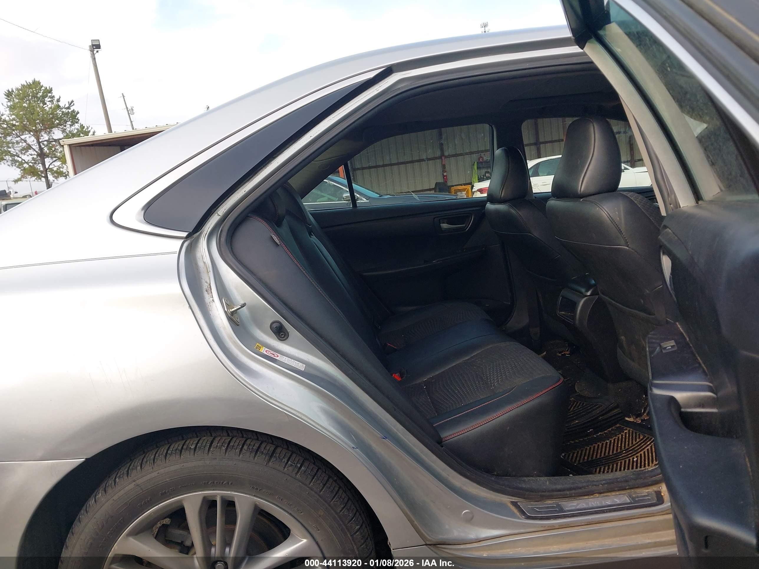 2015 Toyota Camry Se Silver vin: 4T1BF1FK9FU907381