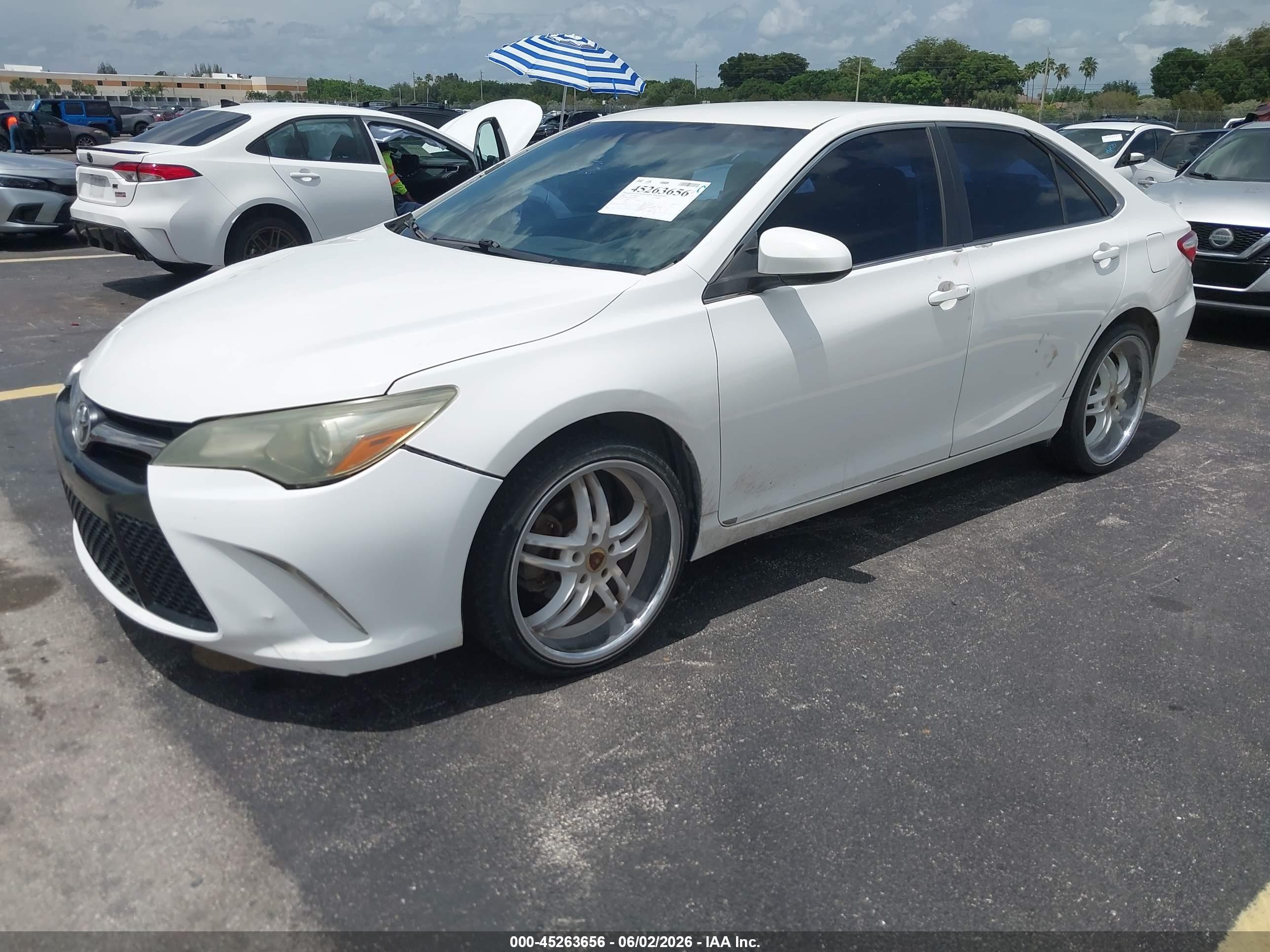 2015 Toyota Camry Se White vin: 4T1BF1FK9FU921734