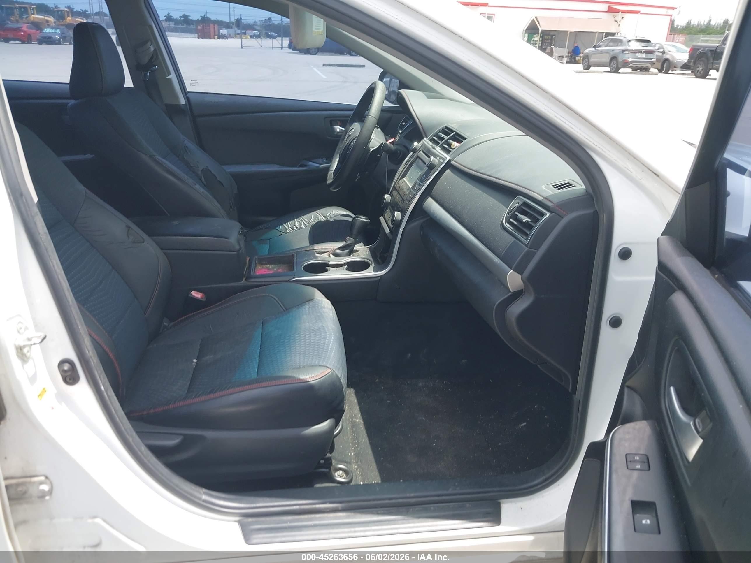 2015 Toyota Camry Se White vin: 4T1BF1FK9FU921734