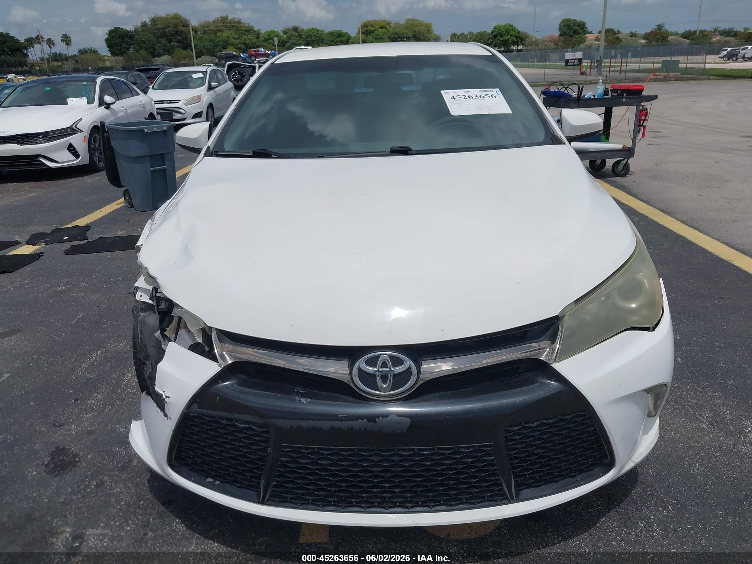 2015 Toyota Camry Se White vin: 4T1BF1FK9FU921734