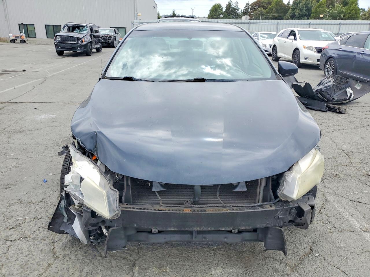 2015 Toyota Camry Le Charcoal vin: 4T1BF1FK9FU932040