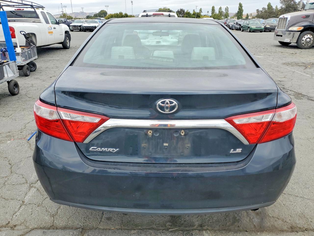 2015 Toyota Camry Le Charcoal vin: 4T1BF1FK9FU932040
