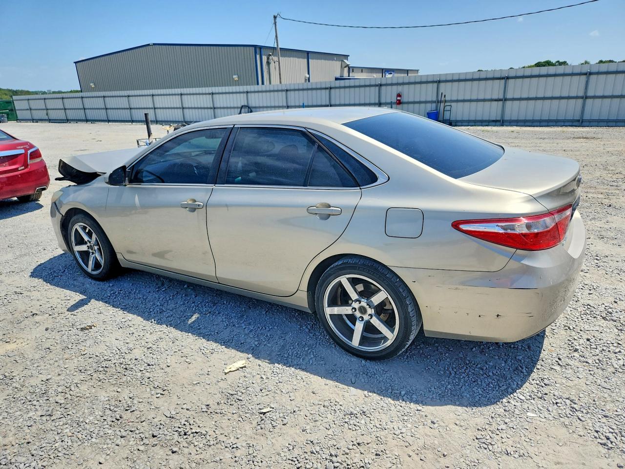 2015 Toyota Camry Le Gold vin: 4T1BF1FK9FU933639