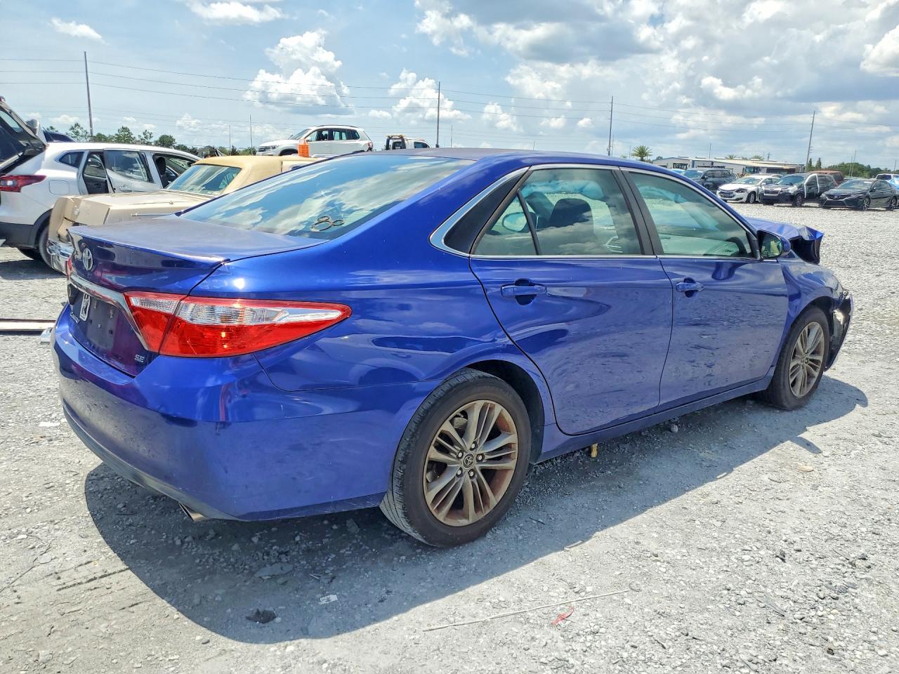 2015 Toyota Camry Se Blue vin: 4T1BF1FK9FU942275