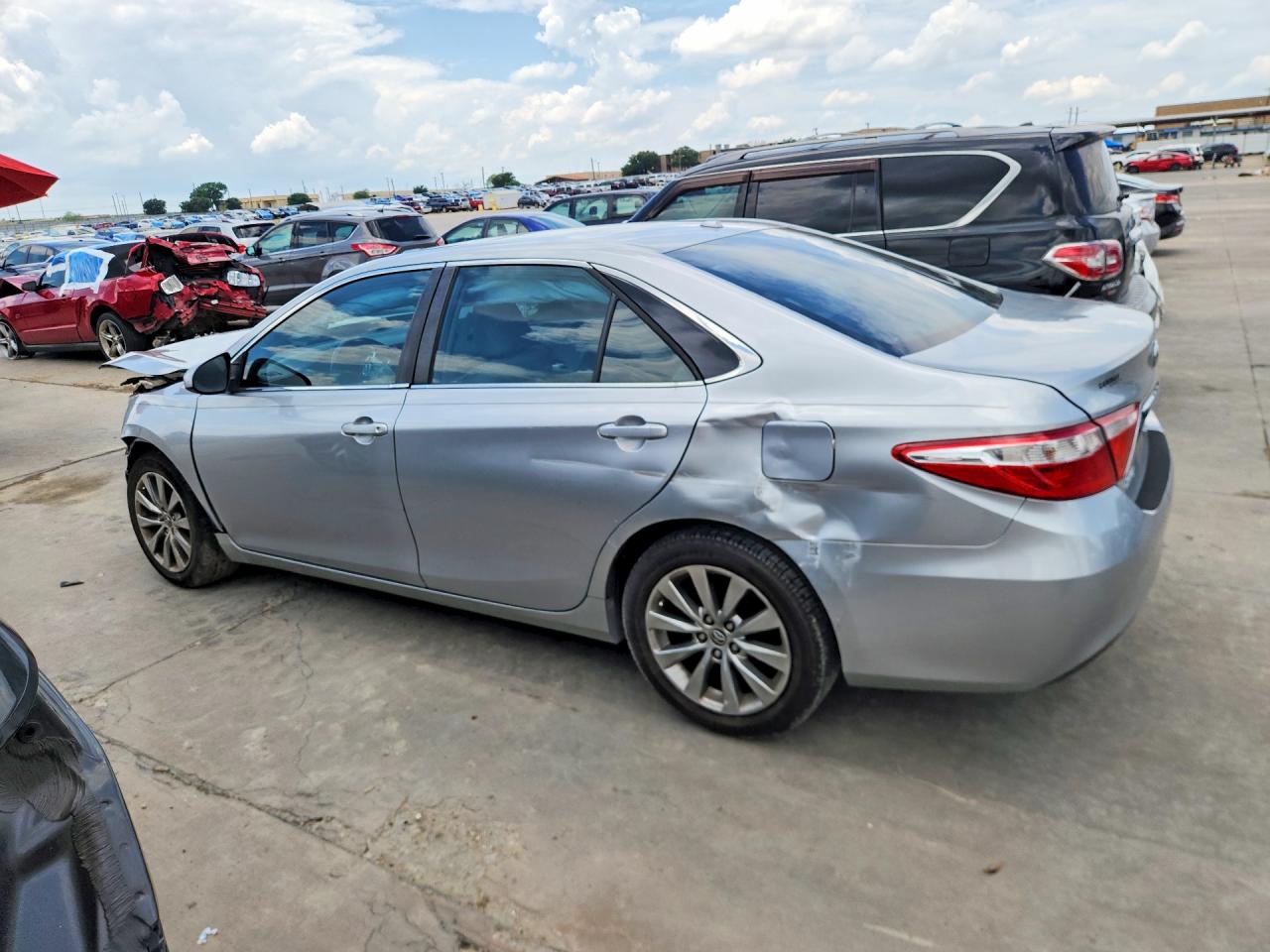 2015 Toyota Camry Xle Silver vin: 4T1BF1FK9FU947623