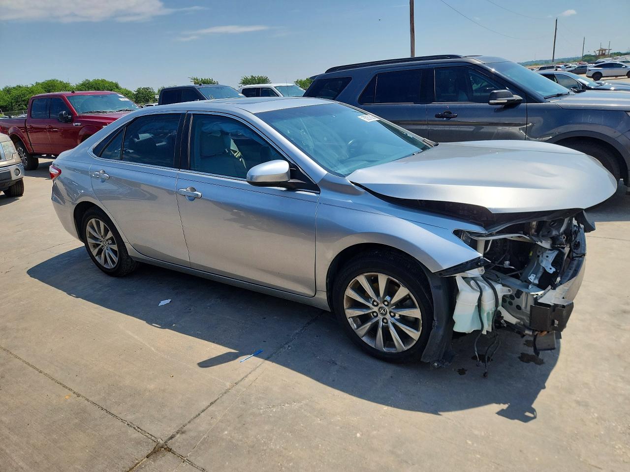 2015 Toyota Camry Xle Silver vin: 4T1BF1FK9FU947623