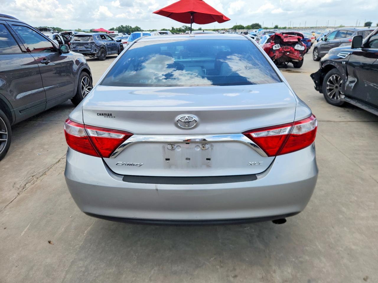 2015 Toyota Camry Xle Silver vin: 4T1BF1FK9FU947623