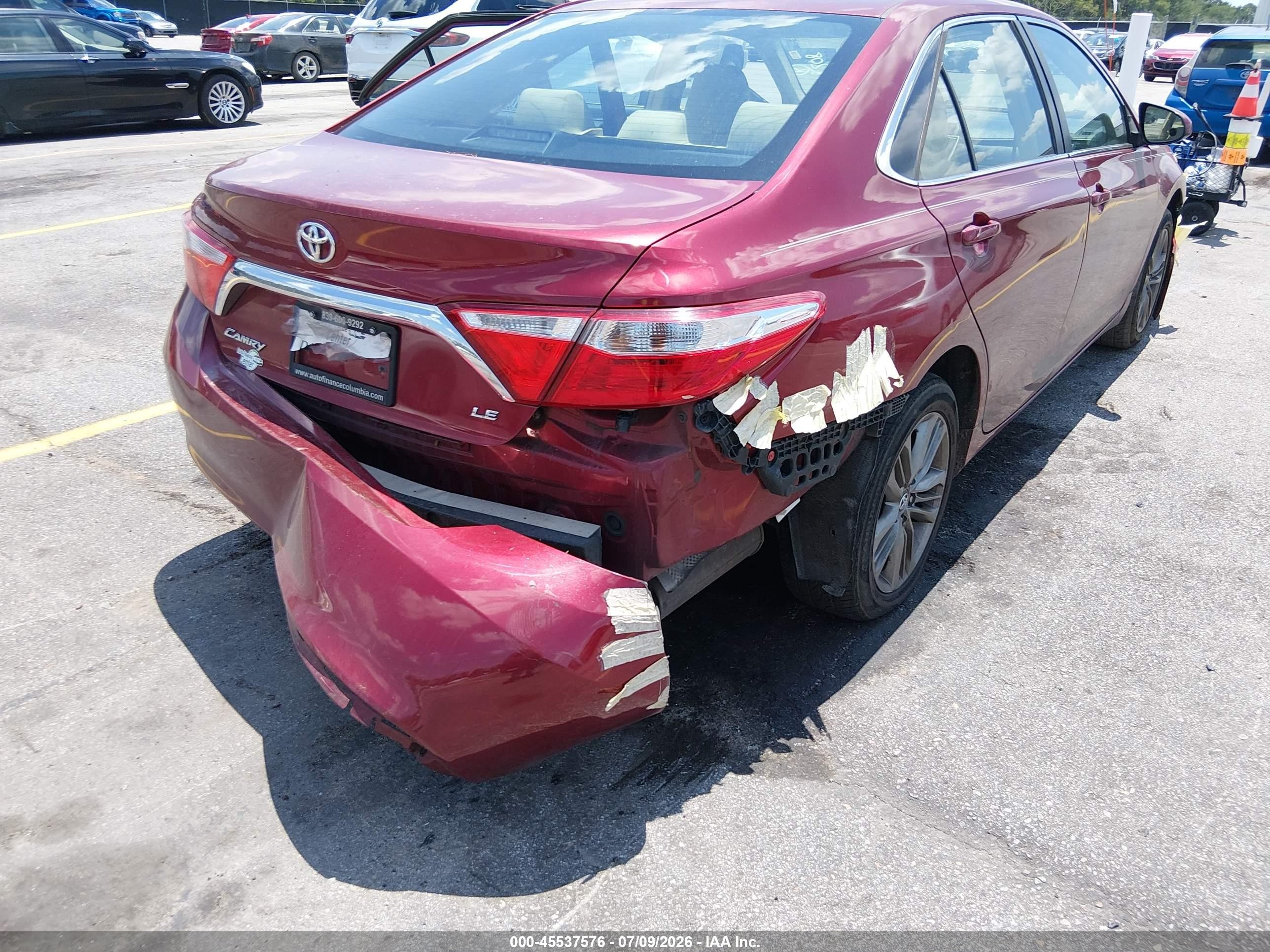 2015 Toyota Camry Le Red vin: 4T1BF1FK9FU978208