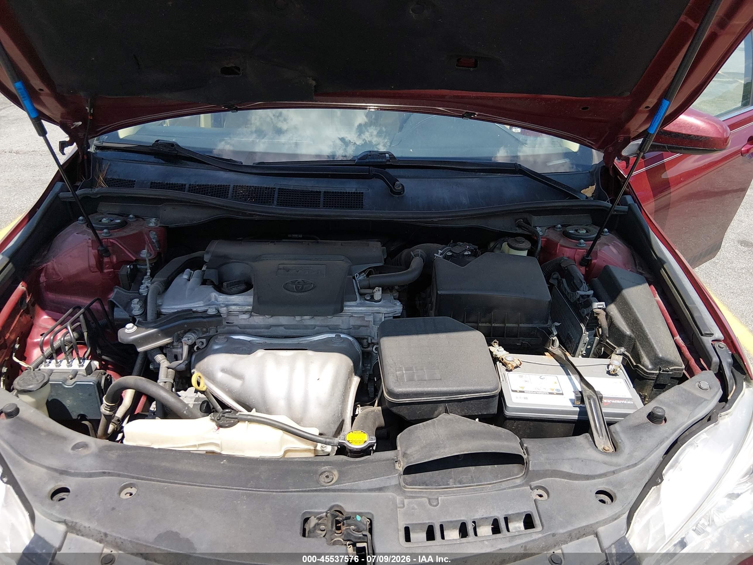 2015 Toyota Camry Le Red vin: 4T1BF1FK9FU978208