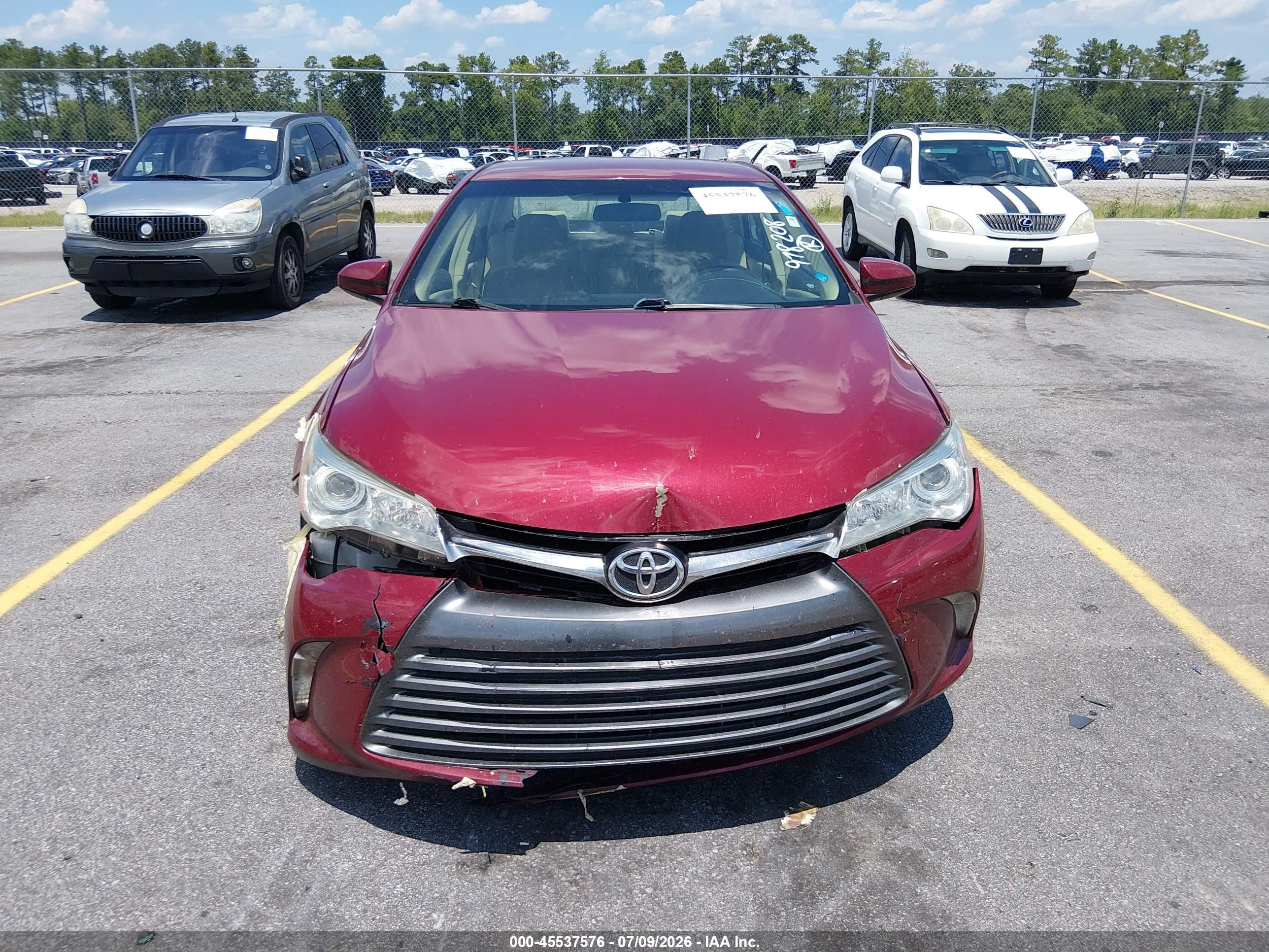2015 Toyota Camry Le Red vin: 4T1BF1FK9FU978208
