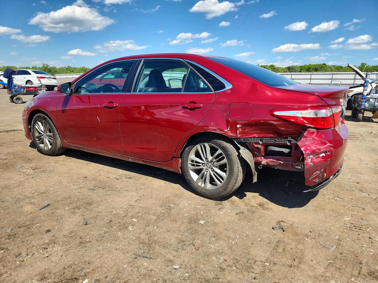 2015 Toyota Camry Se Красный vin: 4T1BF1FK9FU991184