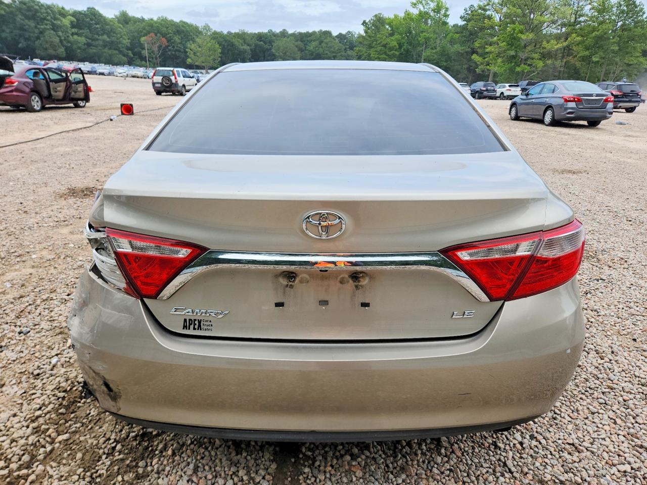 2015 Toyota Camry Le Gold vin: 4T1BF1FK9FU993811