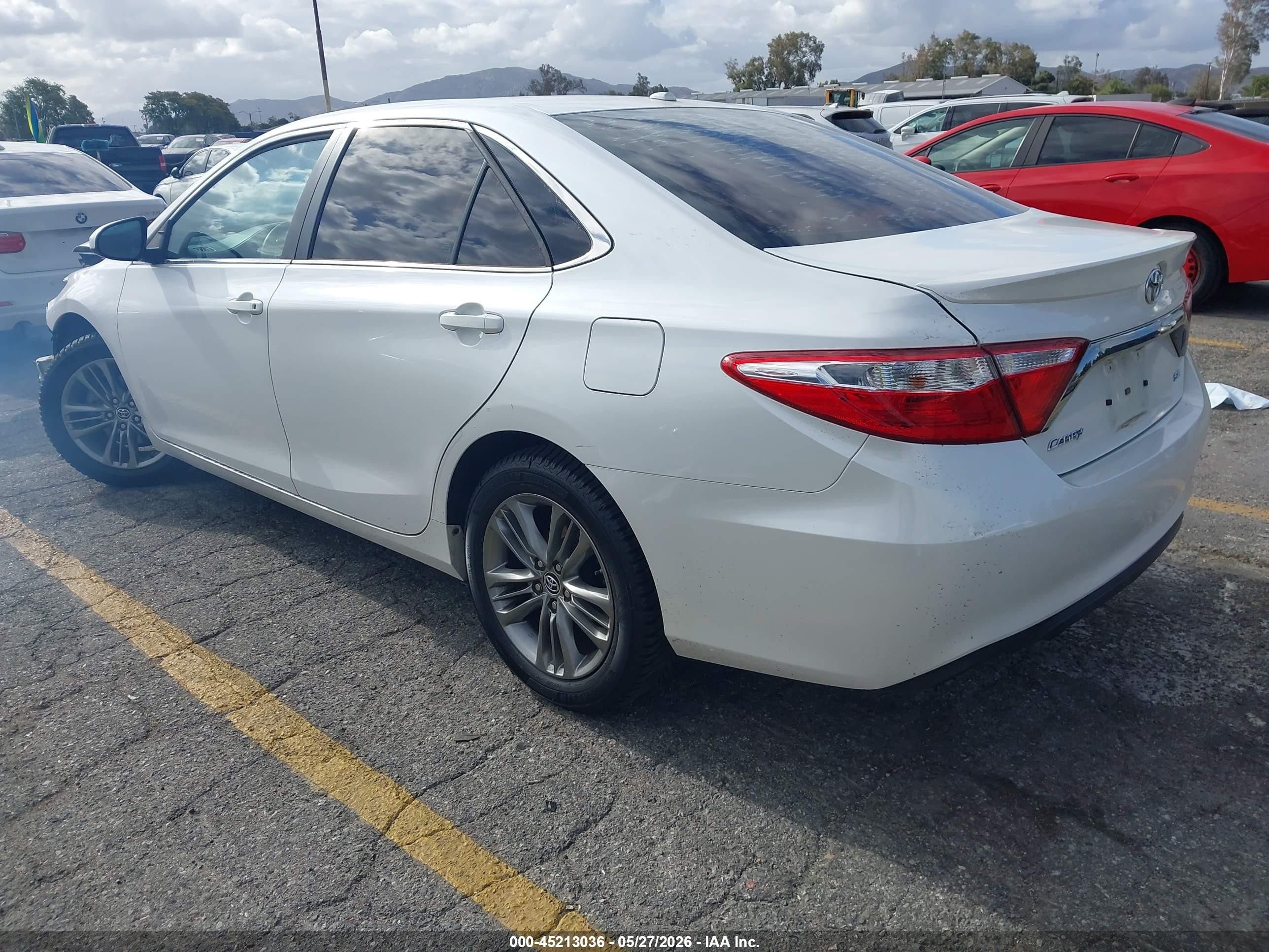 2016 Toyota Camry Se White vin: 4T1BF1FK9GU170989