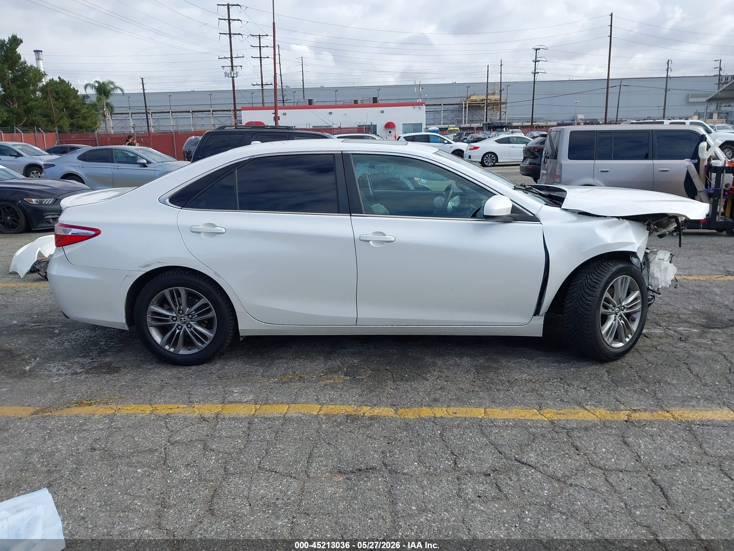 2016 Toyota Camry Se White vin: 4T1BF1FK9GU170989
