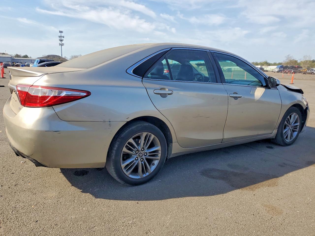 2016 Toyota Camry Se Silver vin: 4T1BF1FK9GU239924