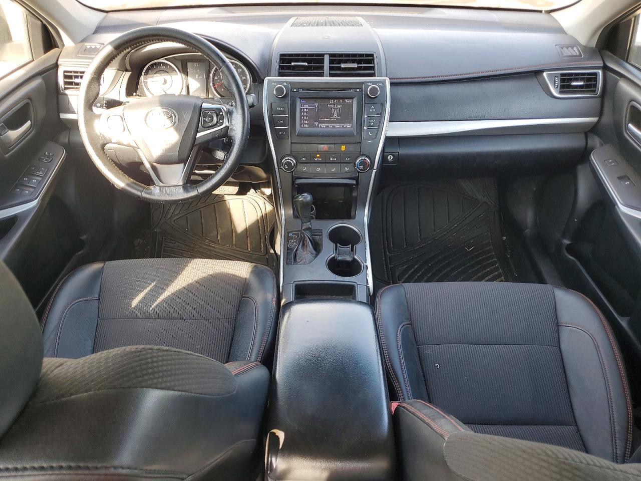 2016 Toyota Camry Se Silver vin: 4T1BF1FK9GU239924