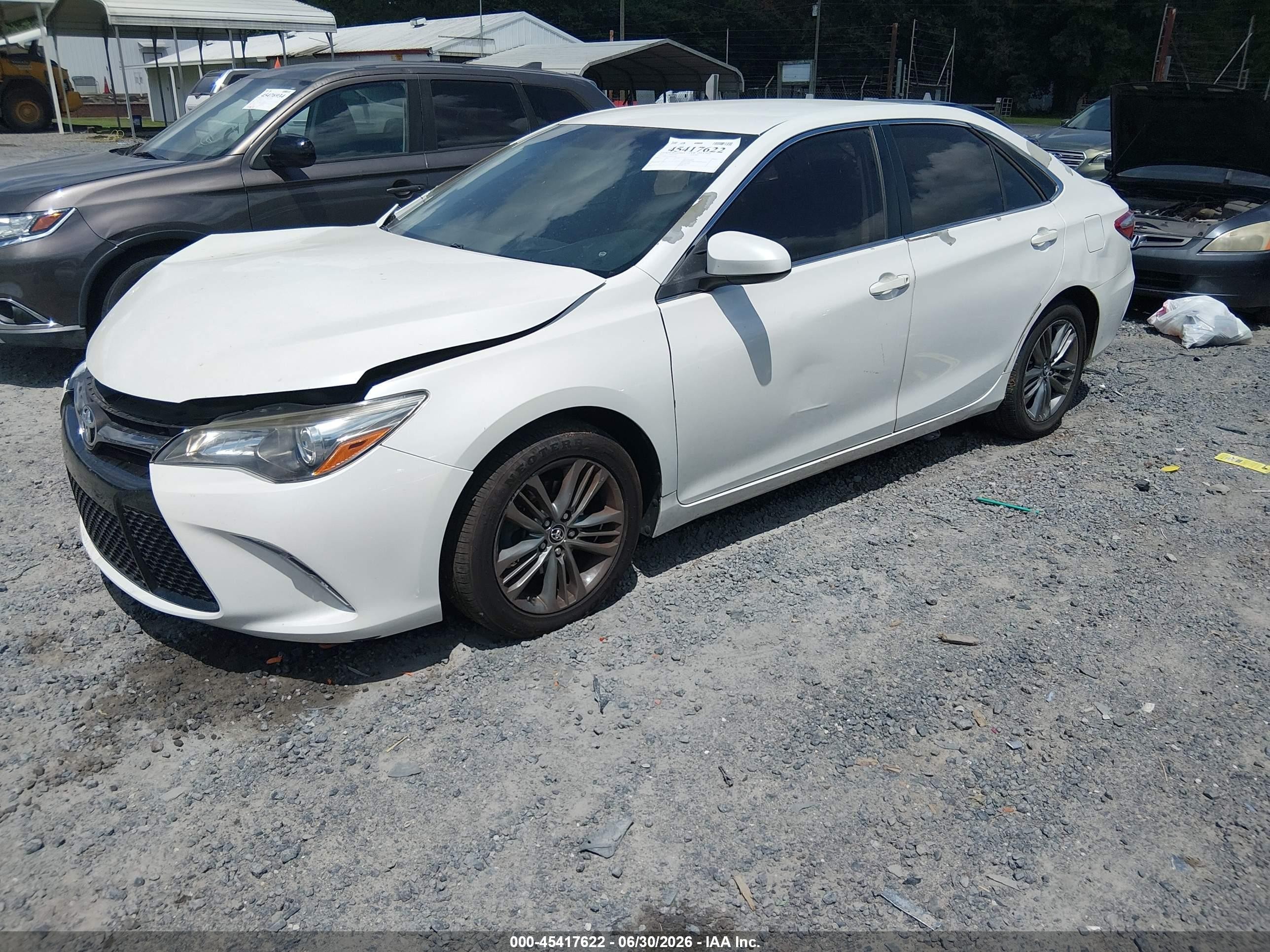 2015 Toyota Camry Le/xle/se/xse Белый vin: 4T1BF1FKGFU071156