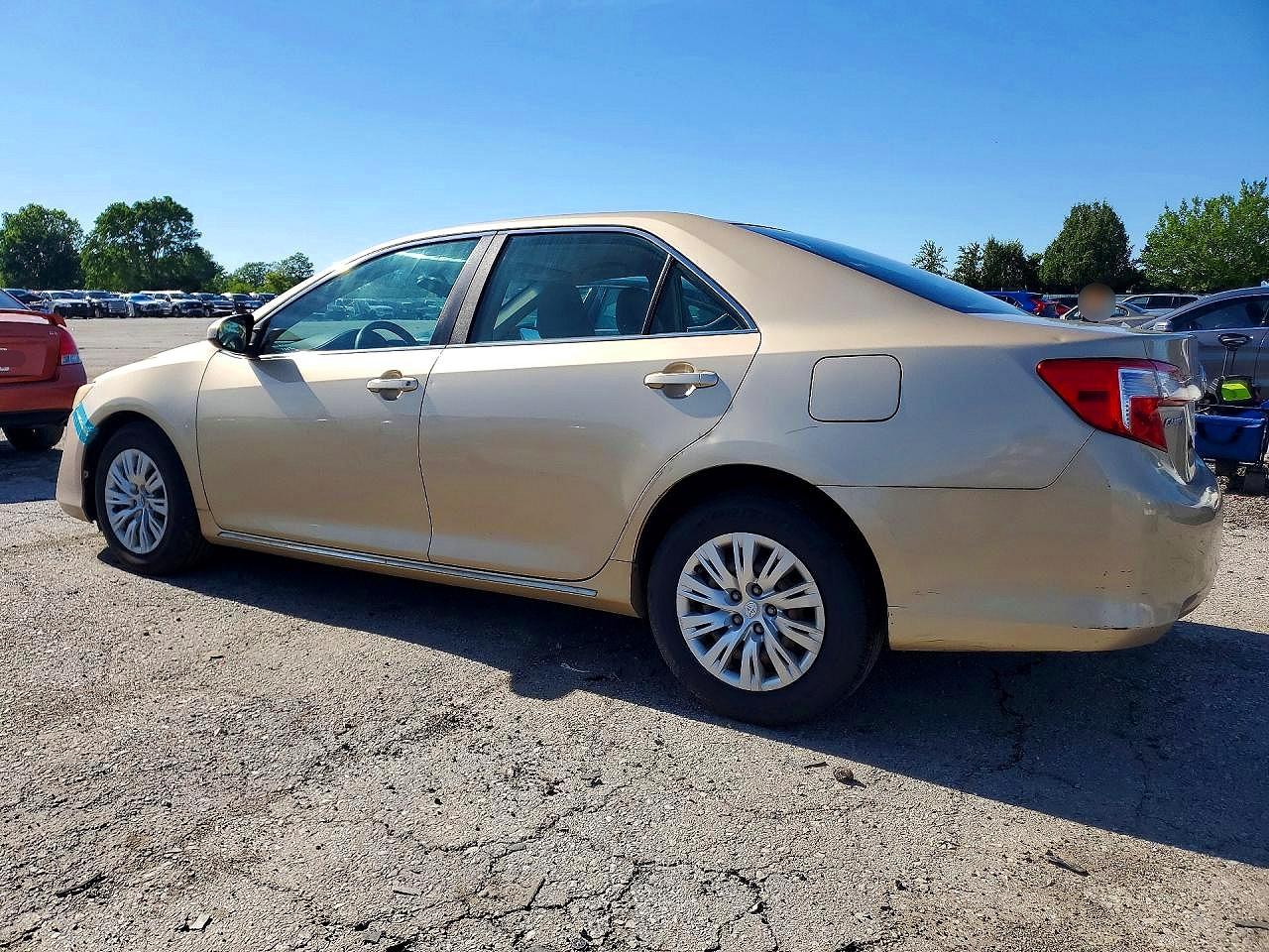 2012 Toyota Camry Le Gold vin: 4T1BF1FKXCU007682