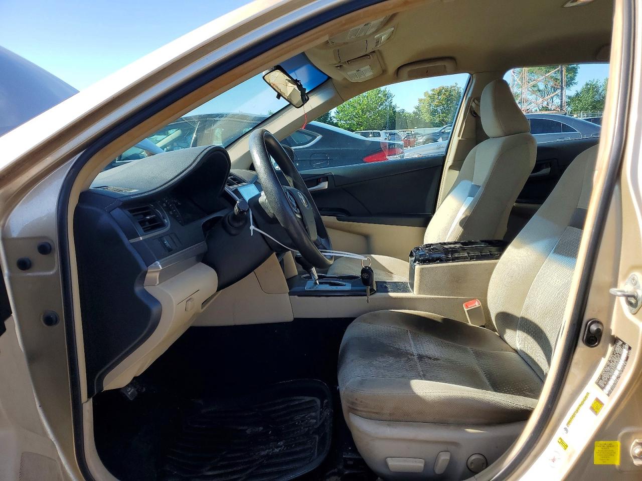 2012 Toyota Camry Le Gold vin: 4T1BF1FKXCU007682