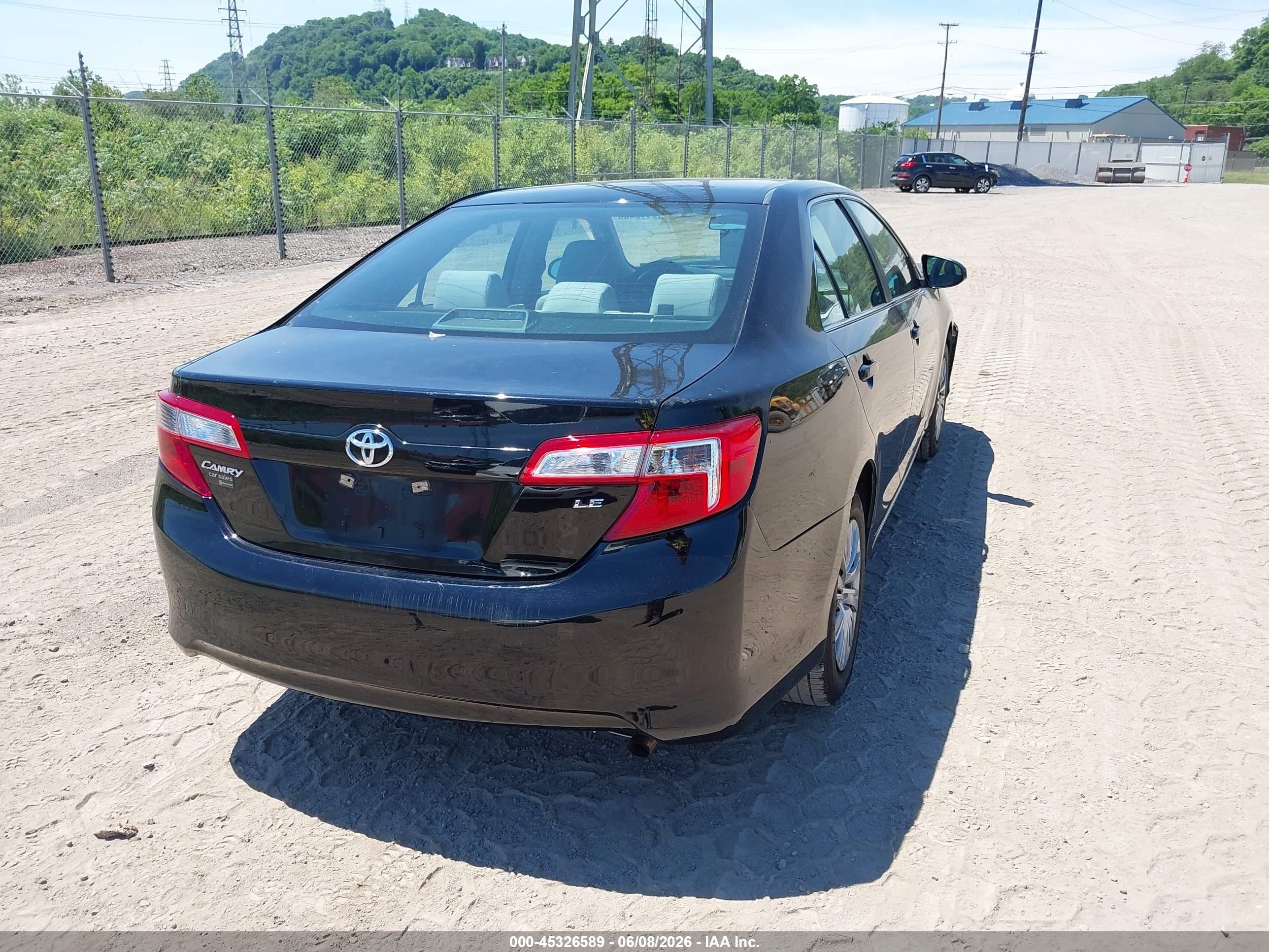 2012 Toyota Camry Le Black vin: 4T1BF1FKXCU021498