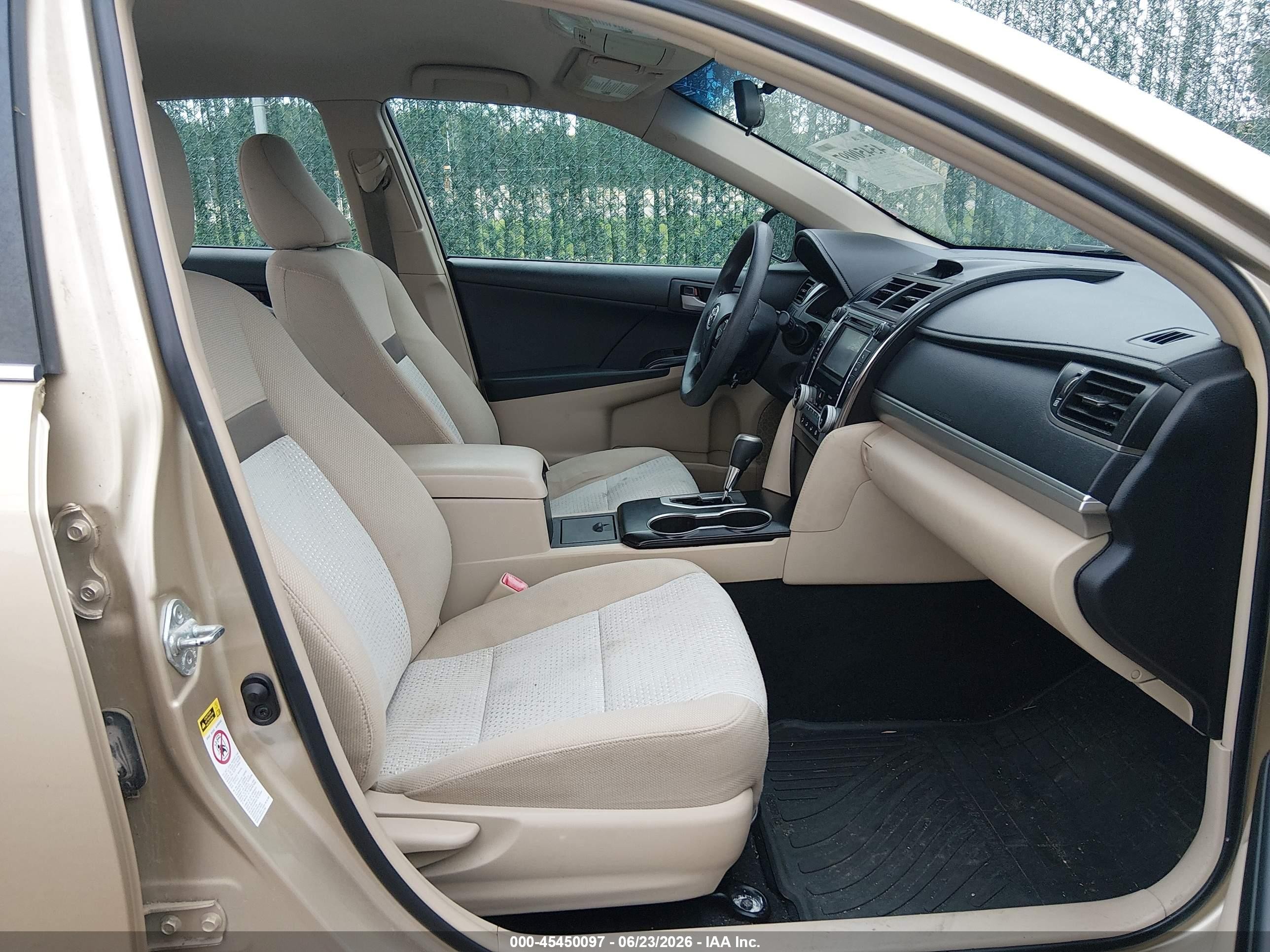 2012 Toyota Camry Le Gold vin: 4T1BF1FKXCU033831