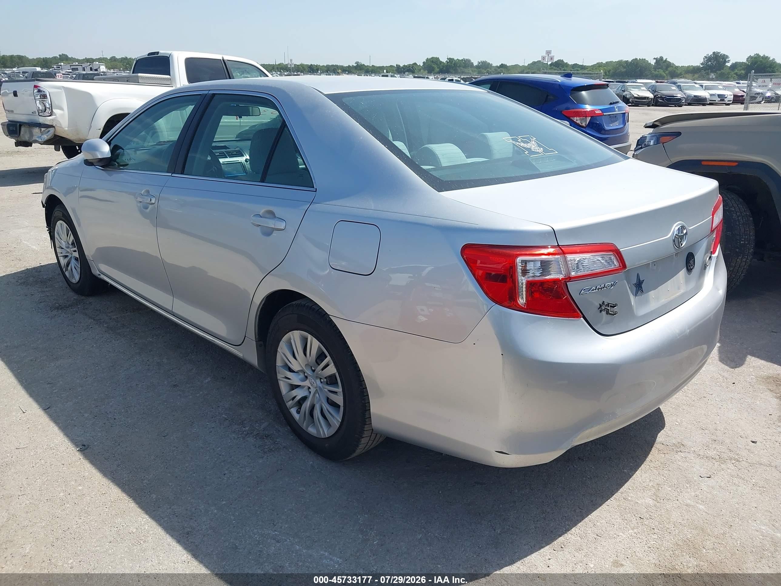 2012 Toyota Camry Le Silver vin: 4T1BF1FKXCU052931
