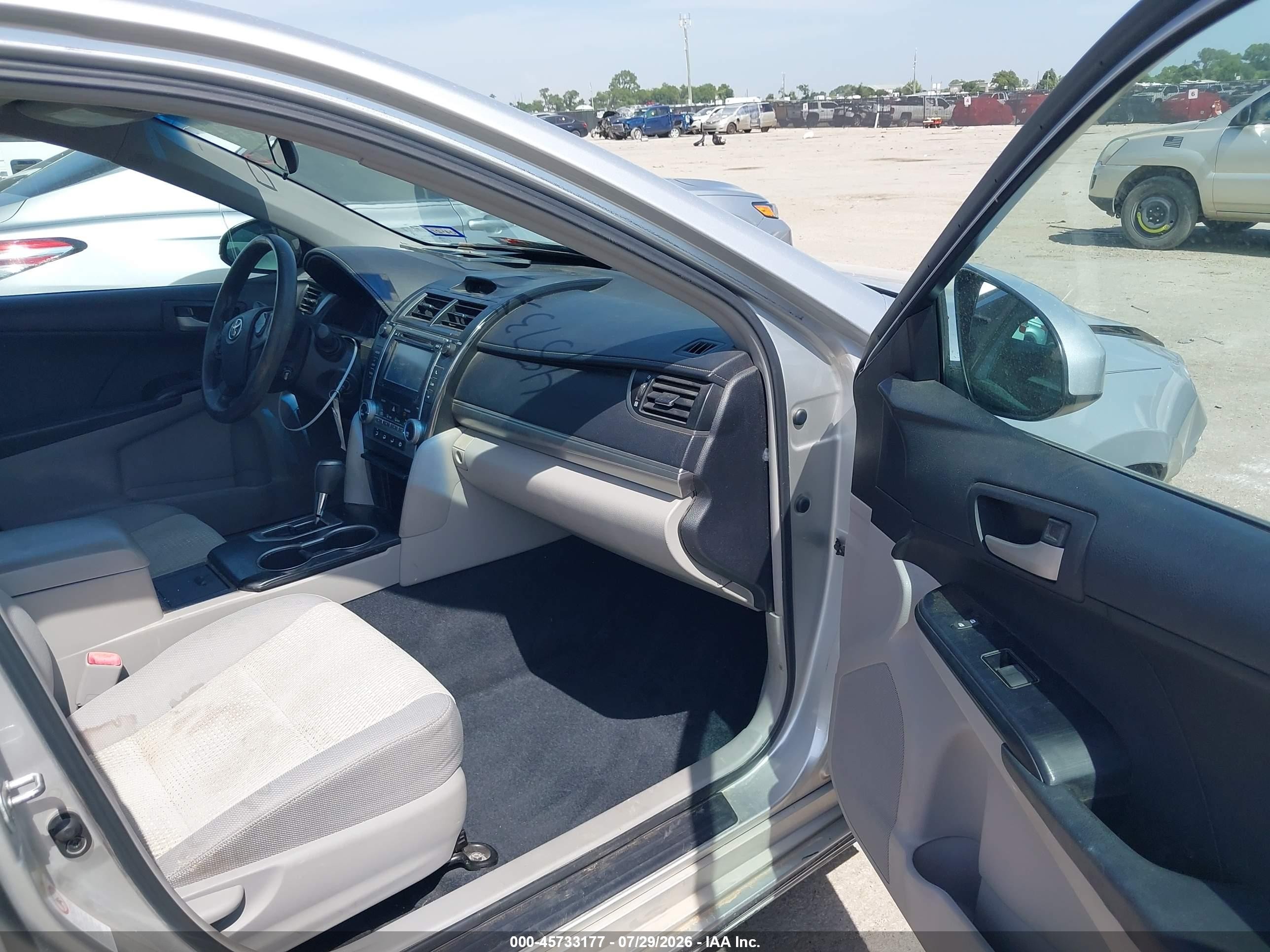 2012 Toyota Camry Le Silver vin: 4T1BF1FKXCU052931