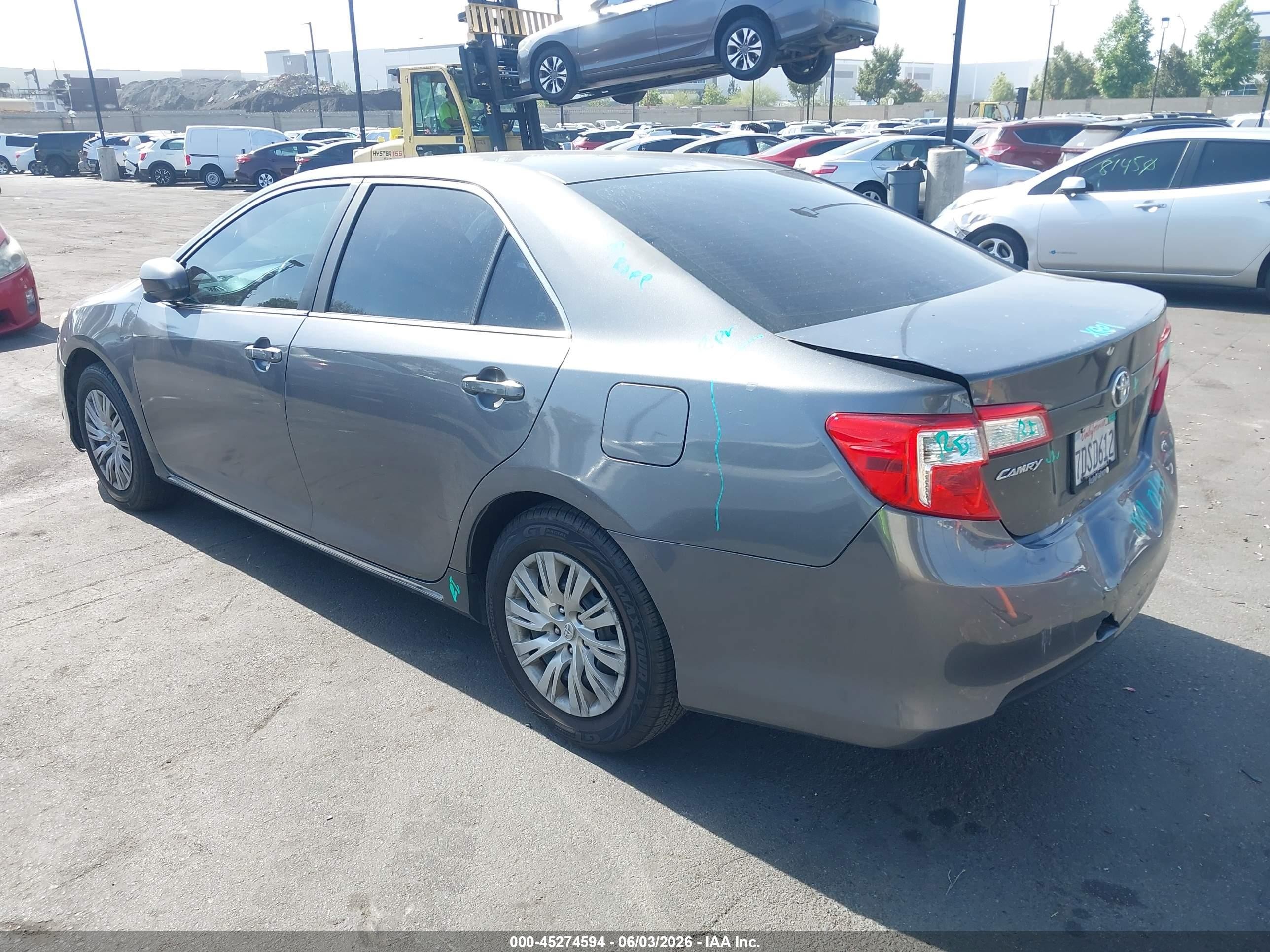 2012 Toyota Camry Le Серый vin: 4T1BF1FKXCU099506