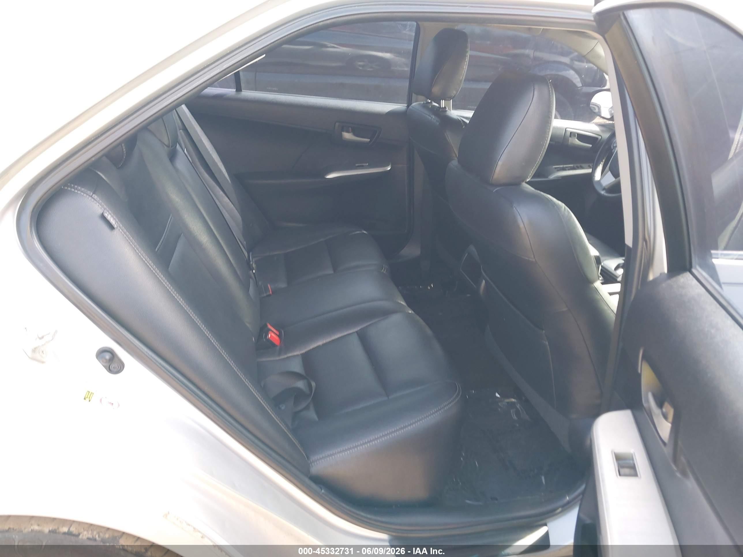 2012 Toyota Camry Se Silver vin: 4T1BF1FKXCU107491
